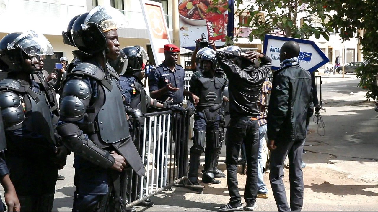 Protests in Senegal against proposed electoral law changes