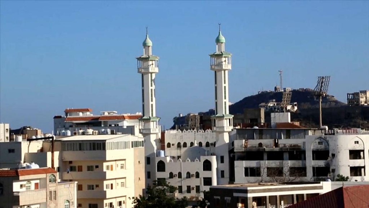 تقرير: اتهامات للإمارات بالوقوف وراء اغتيال رجال دين في عدن