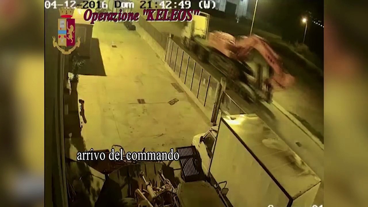 Assalto da 8 milioni di euro in un caveau, arrestato anche un andriese "bloccarono strade con 11 auto"