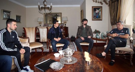 Beşiktaşlı Futbolculardan Şenol Güneş'e Ziyaret