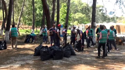 Hükümlüler koylarda çevre temizliği yaptı