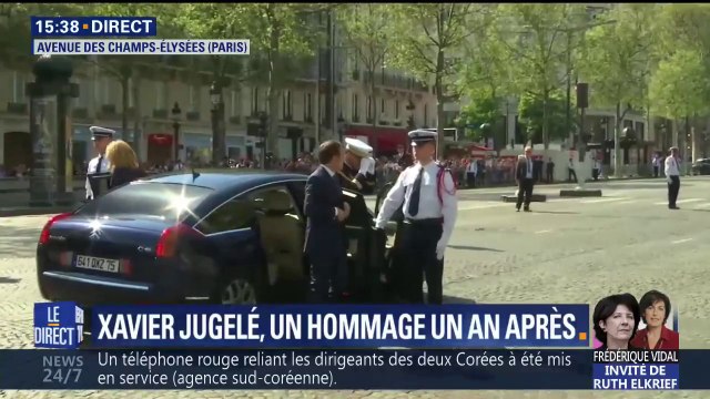 Hommage à Xavier Jugelé : Emmanuel Macron vient d'arriver sur les Champs-Élysées