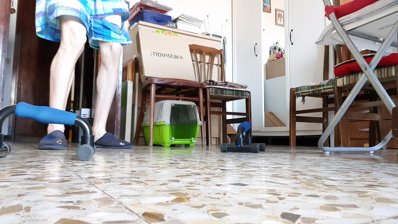 Flexiones,con,20,kg,disco,en,la,espalda,video,abril