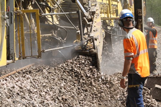La visite du chantier de renouvellement de voie entre Longuyon et Longwy