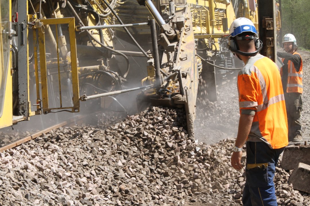 La visite du chantier de renouvellement de voie entre Longuyon et Longwy