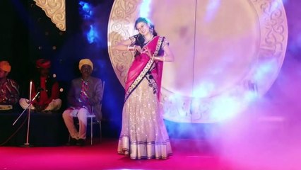 Dance on tu cheez badi hai mast_ Dard karara_ Ankhiyon se goli mare_ Niche phulo ki dukan_ Chunar