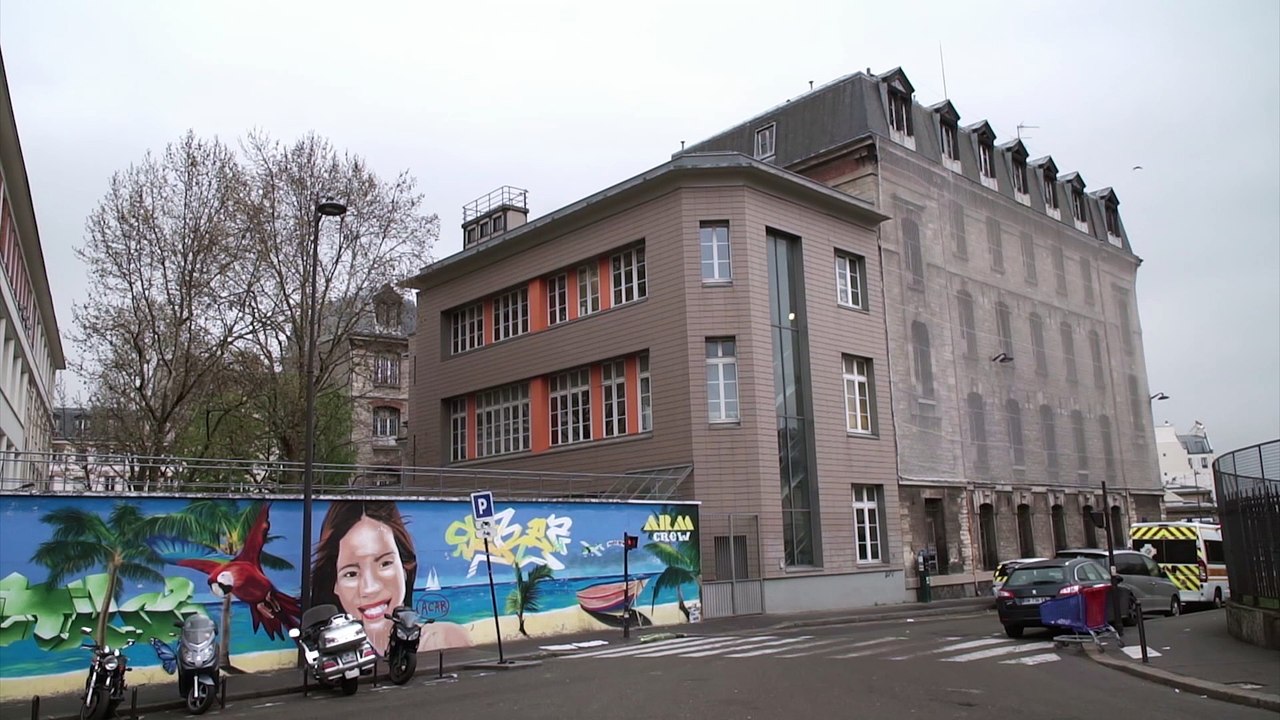 PARIS 10 - Appartement  91 m², 4 pièces, 2 chambres