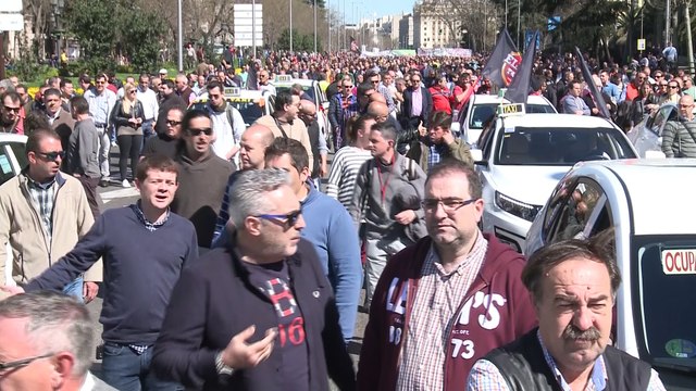 El Gobierno limita las plazas de Uber y Cabify