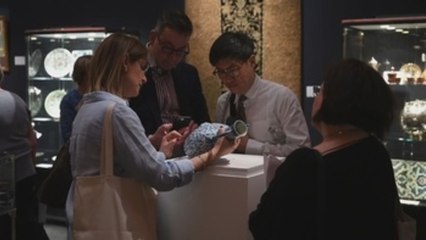 Sotheby's exhibe unas doscientas obras de arte islámico milenario