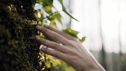 Ufuk Beydemir Ay Tenli Kadın