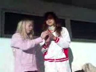 Caroline et Candice en pleine action