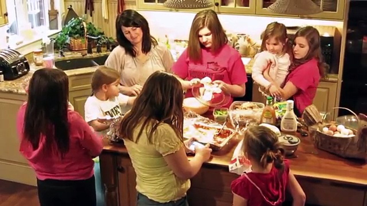 Hoffman Family of Twelve in 12 minutes!