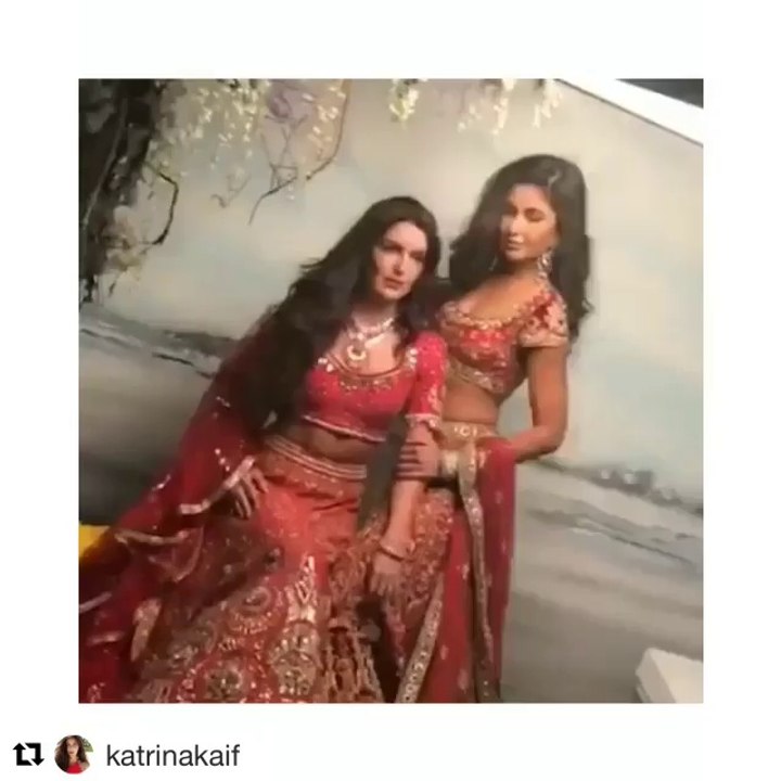 Potoshoot video Katrina Kaif & Isa Kaif - they Look like same, Best friend