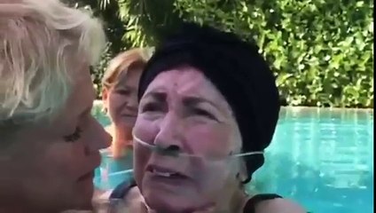 Xuxa Meneghel canta para a mãe, Alda, em vídeo e emociona fãs: 'Te amo, Aldinha'
