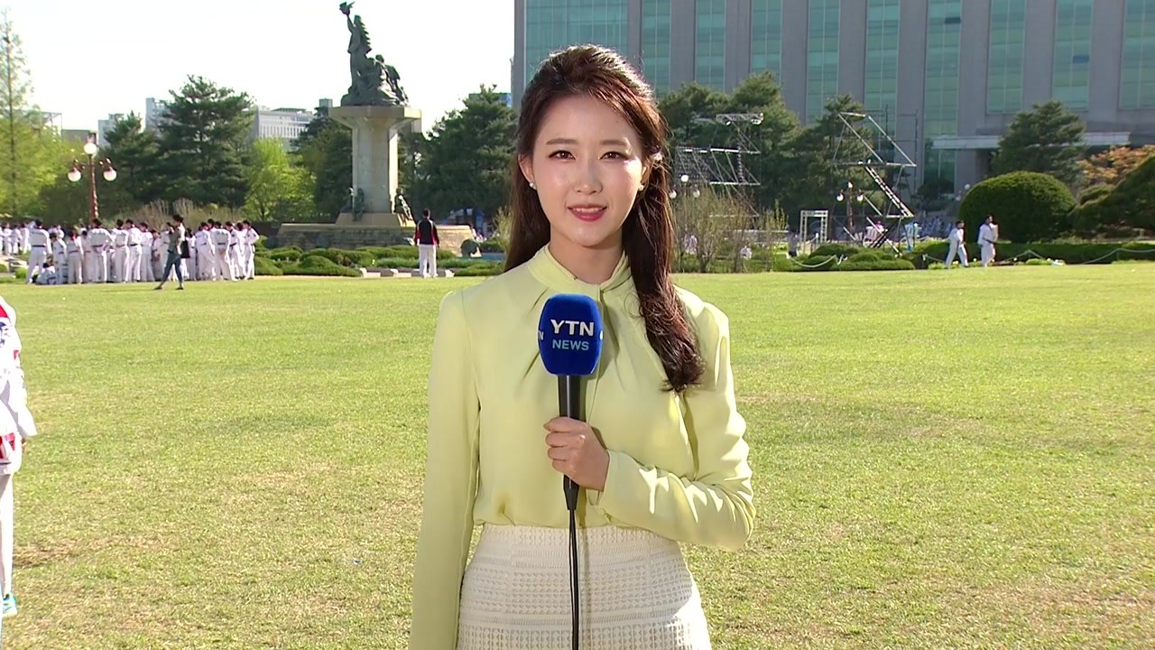 [날씨] 미세먼지 '보통' 수준 회복...내일 전국 비 / YTN