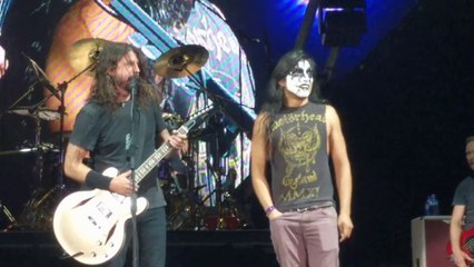 Foo Fighters live with a Kiss Guy Fan on Monkey Wrench