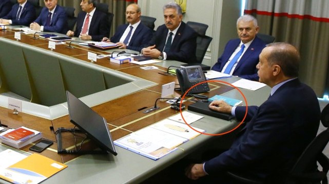 Gözler Erdoğan'ın Kara Kaplı Defterinde! 3 Dönem Kuralına Takılan Vekiller Ne Olacak?