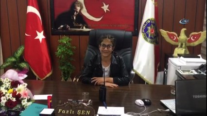 Minik öğrenci Suriye sınırında emniyet müdürünün koltuğunu devraldı