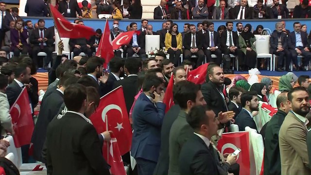 Başbakan Yıldırım: 'Cumhurbaşkanlığı Hükümet Sistemi'yle siyasi sistemizi daha güçlü yapacak bir adımı atıyoruz' - ANKARA