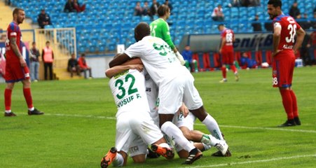 Bursaspor, Kardemir Karabükspor'u Yenerek Düşme Hattından Uzaklaştı
