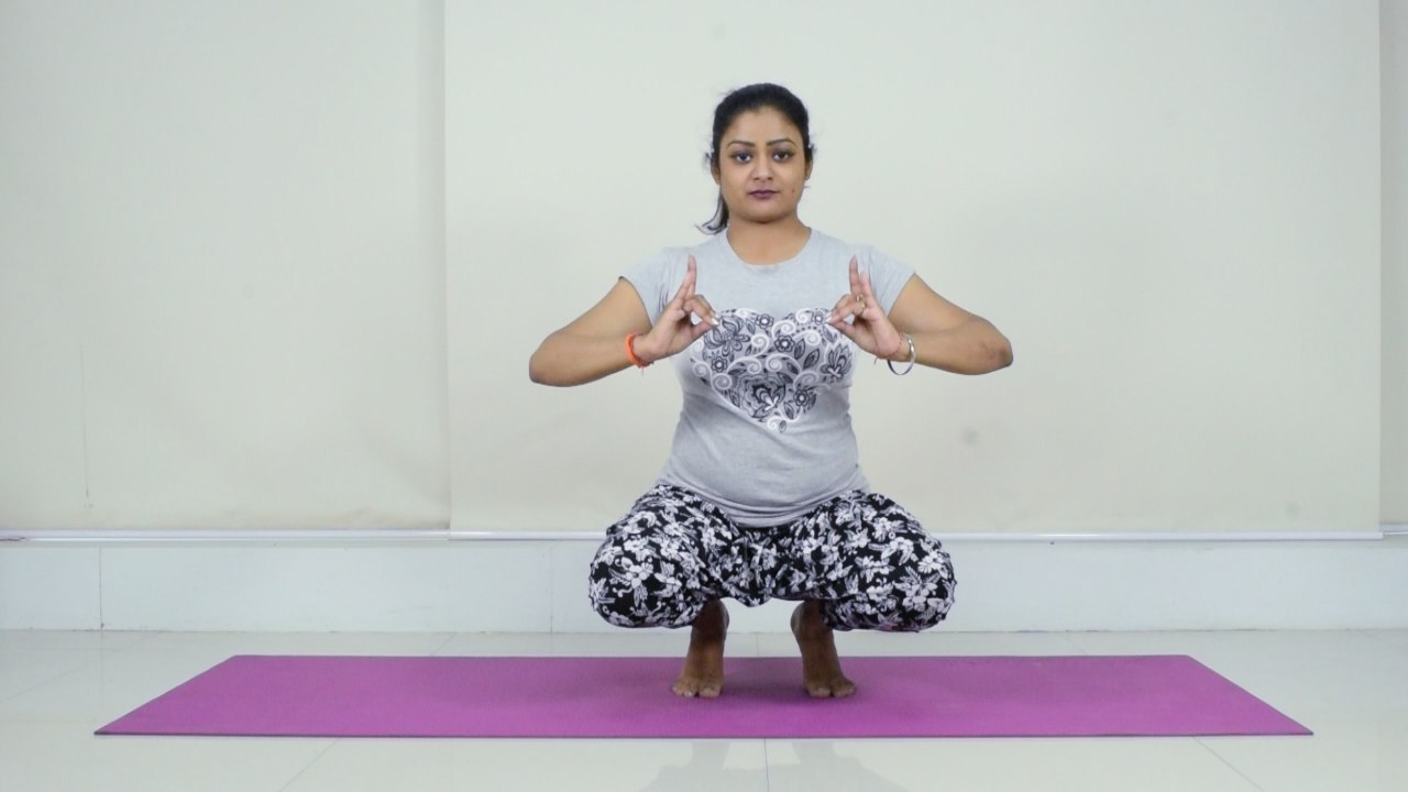 Yoga Mudra to cure Internal fever | आंतरिक बुखार दूर करने के लिए करें ये मुद्रा | Boldsky