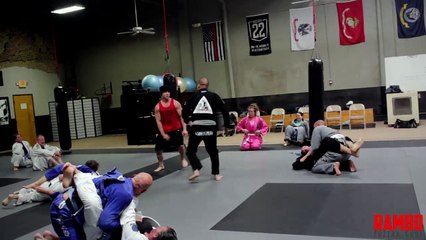 Bodybuilder vs Jiu-Jitsu BlackBelt