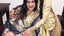 Sara Ali Khan and Mother Amrita Singh Turn Punjabi Kudis In Traditional Golden Wear