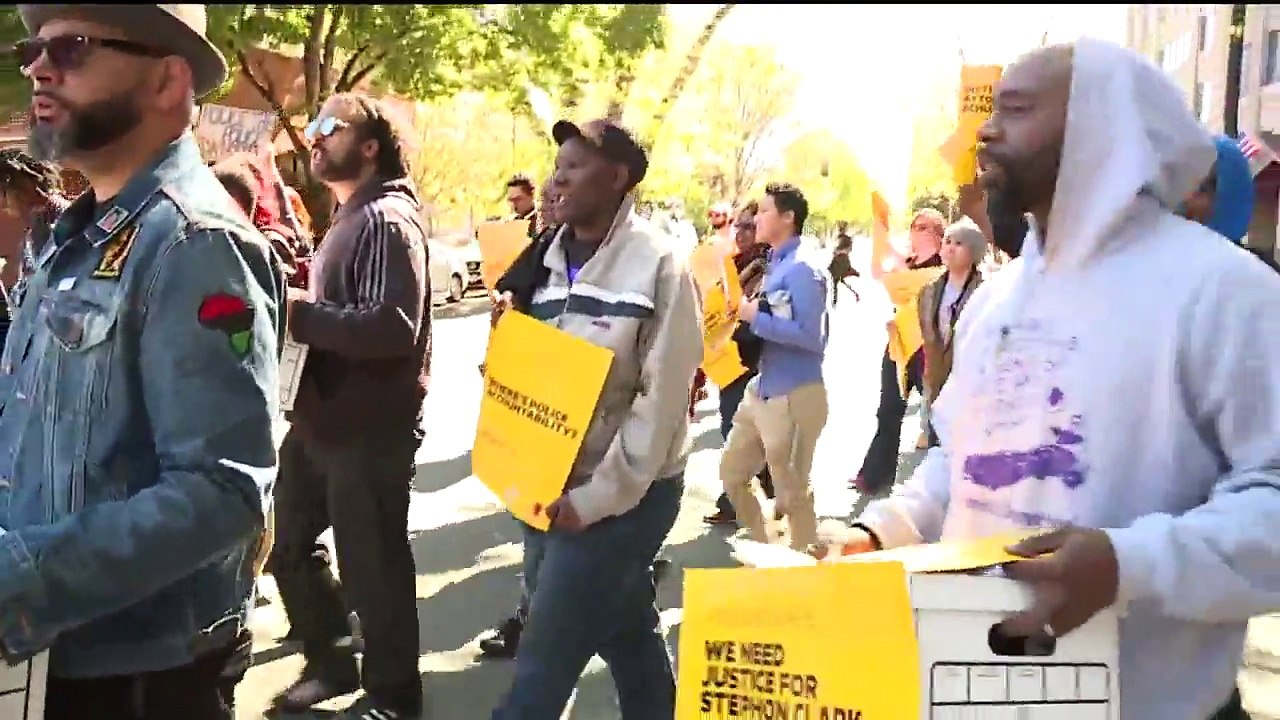 Protesters Demand District Attorney Brings Charges Against Cops Who Fatally Shot Stephon Clark