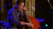 Stanley Clarke Band & Hiromi - School Days (Heineken Jazzaldia 2010)