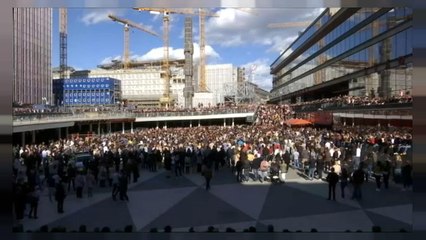 Memorial-dance per Avicii a Stoccolma