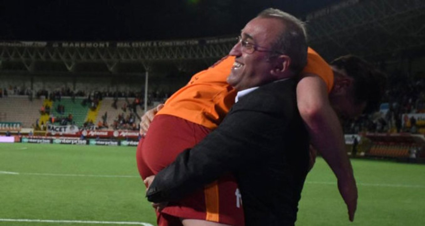 Abdurrahim Albayrak, Sinan Gümüş'ü Sırtında Taşıdı