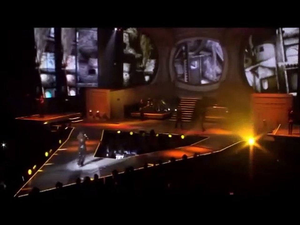 LAURA PAUSINI: NON C'È | LIVE INEDITO WORLD TOUR