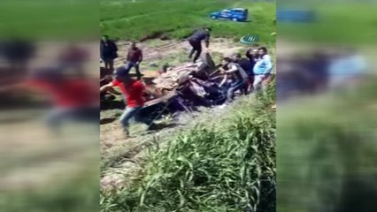 Kırşehir'de düğün yolunda kaza: 10 yaralı