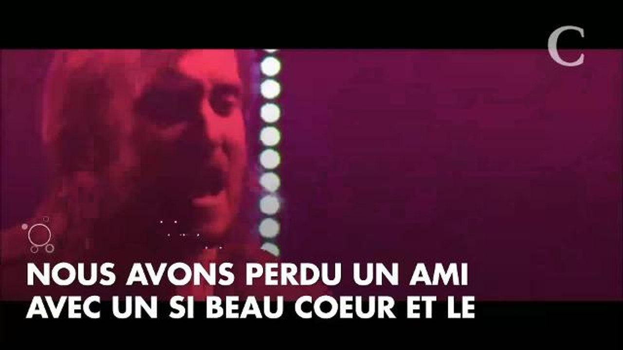 David Guetta rend à nouveau hommage à Avicii pendant un concert