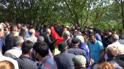 Şehit edilen dozer operatörü, son yolculuğuna uğurlandı