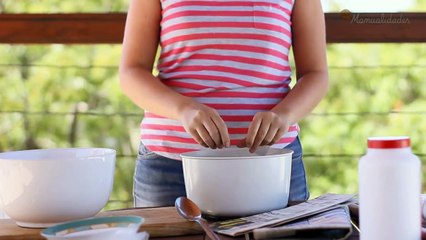 Cómo hacer un plato de papel maché