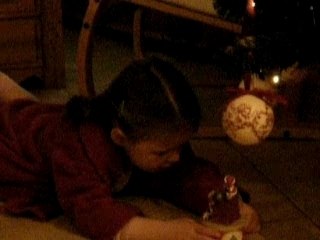 Julie en pleine ambiance de Noël ...........