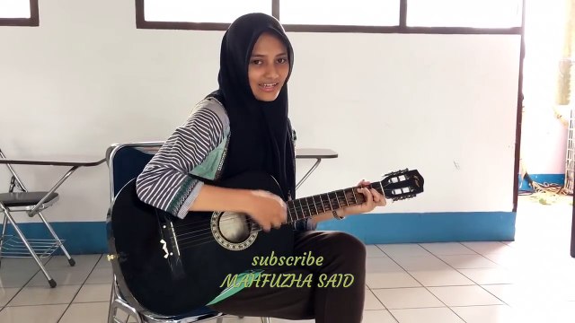 Puja Syarma Nyanyikan Lagu Batak Merdu Banget Suaranya