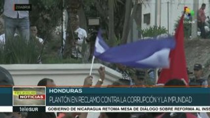 Honduras: Zelaya encabeza movilización contra la impunidad
