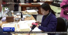 “Doctores” de libros antiguos en la Biblioteca Nacional de China