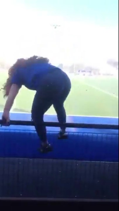 Elle se fait avoir deux fois par la vie