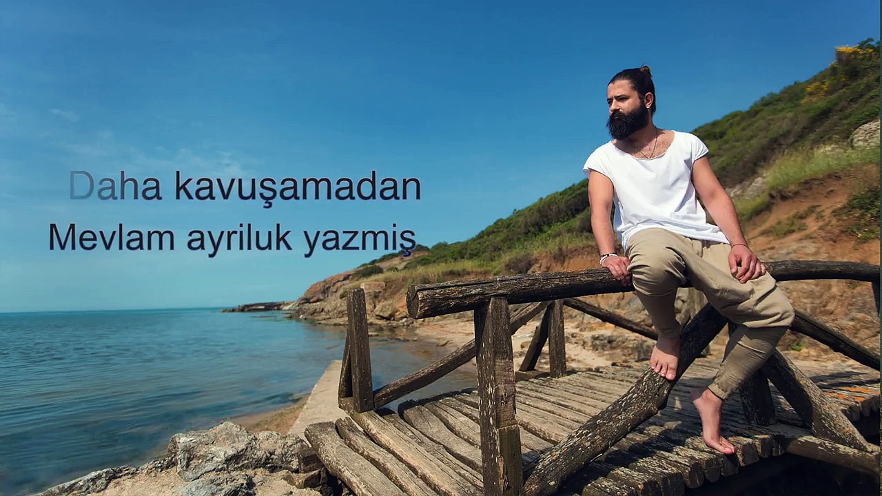 Koray Avcı - Diz Dize (Lyric Video)