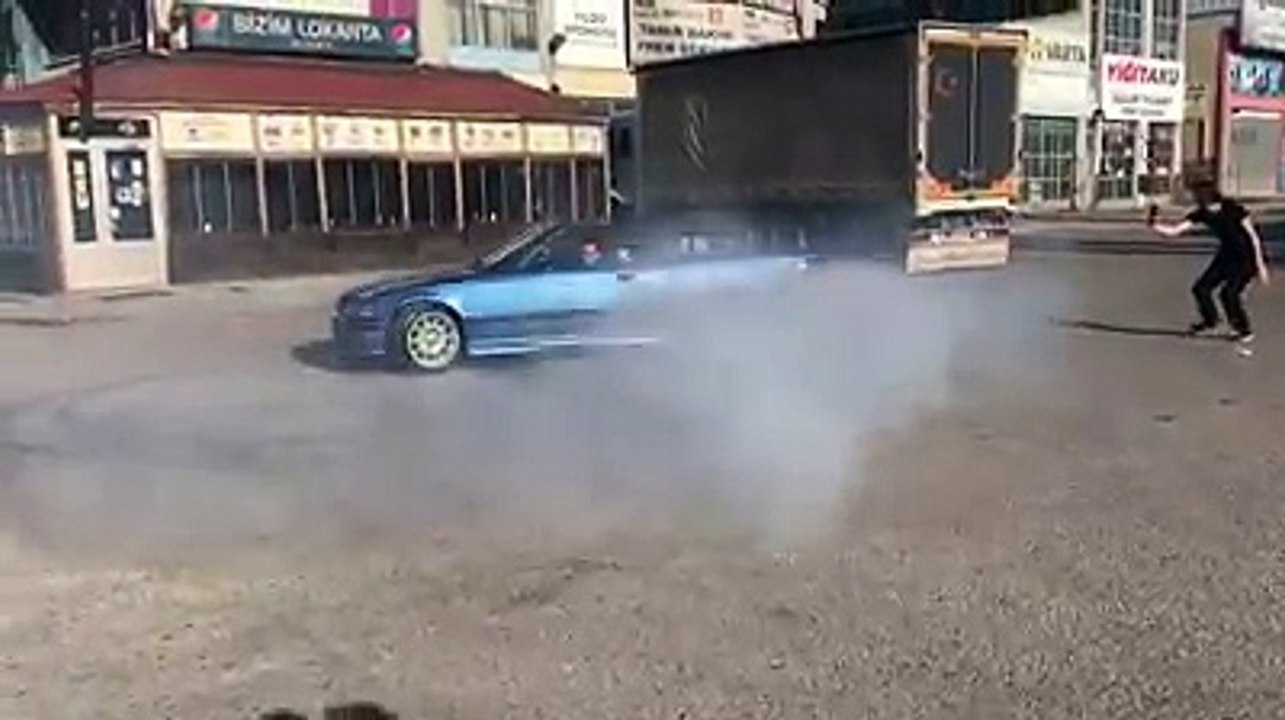 06 KOM 32 BMW E36 321 m3 Cabrio Drift Ankara İllegal Drift Show