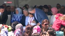 Başbakan Binali Yıldırım'ın İzmir programına torunu renk kattı