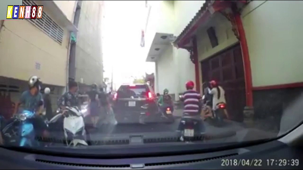 Clip-Giang hồ Hải Phòng mâu thuẫn, hỗn chiến trên đường phố Sài Gòn