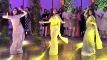 Sara Ali Khan DANCES on Saat Samundar Paar at Sandeep Khosla's party; Watch Video ! | FilmiBeat