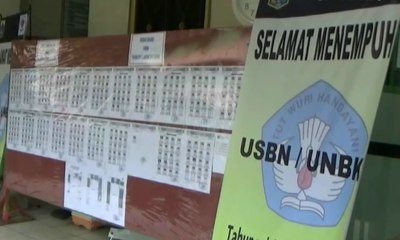 Sebagian Siswa SMPN 216 Jakarta Bergantian Kerjakan UNBK