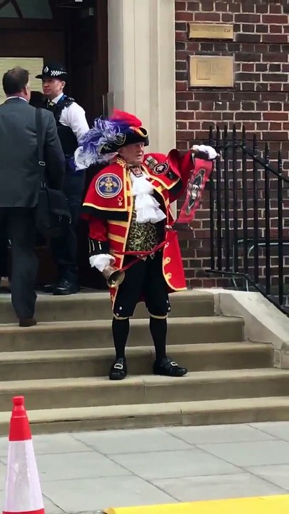 C'EST UN GARCON ! Kate Middleton a accouché à 11h01 - "La maman et le bébé se portent bien" annonce le palais