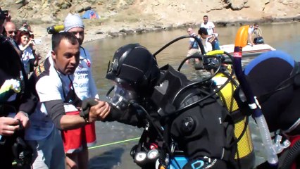 'Akvaryum Adam'dan rekor denemesi - ÇANAKKALE