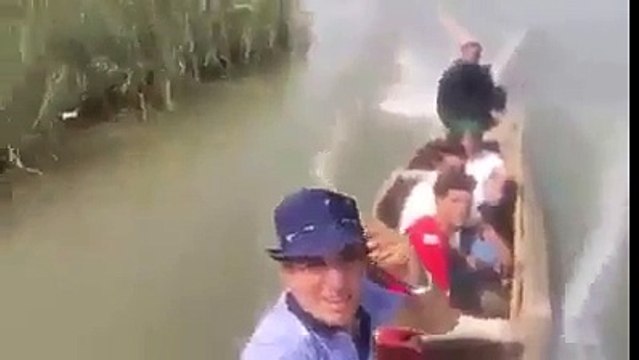 Collision entre deux pirogues pendant un selfie